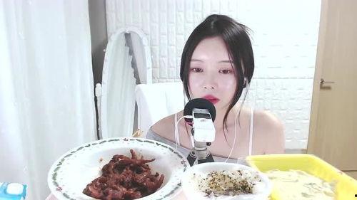 韩国吃瓜小姐姐吃辣的,辣味美食大揭秘!