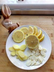 桃子酱吃瓜,夏日消暑新风尚